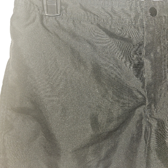 South Point Womans Black Shorts Size 10 - Picture 3 of 10